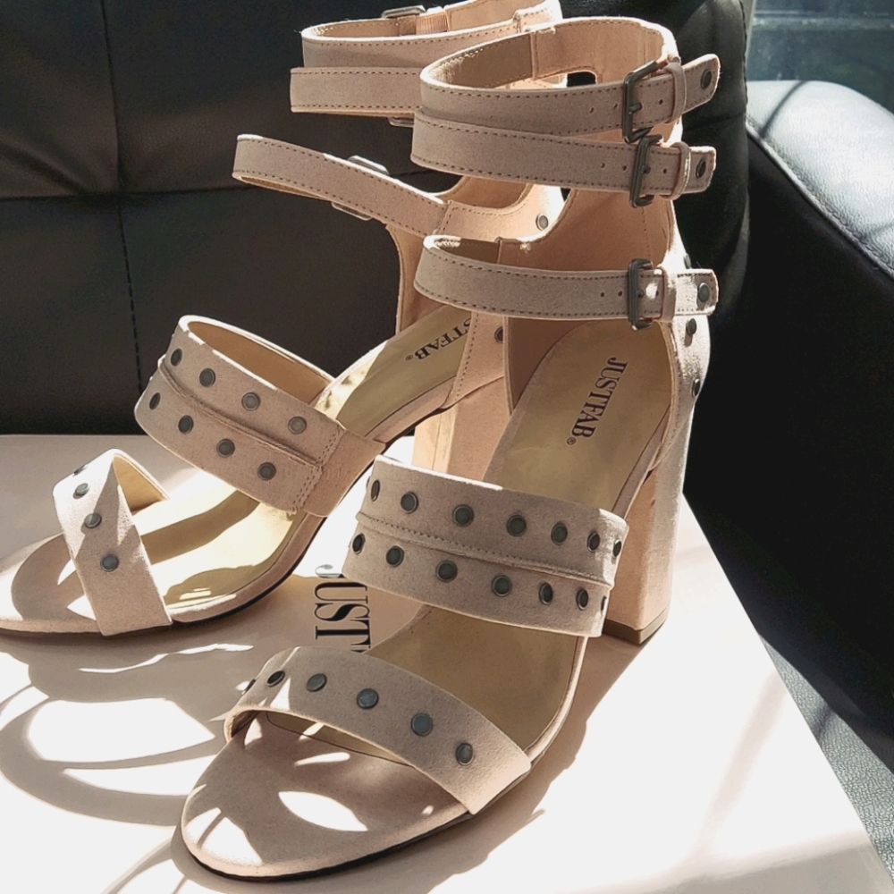 Just Fab size 9 sandals color-blush